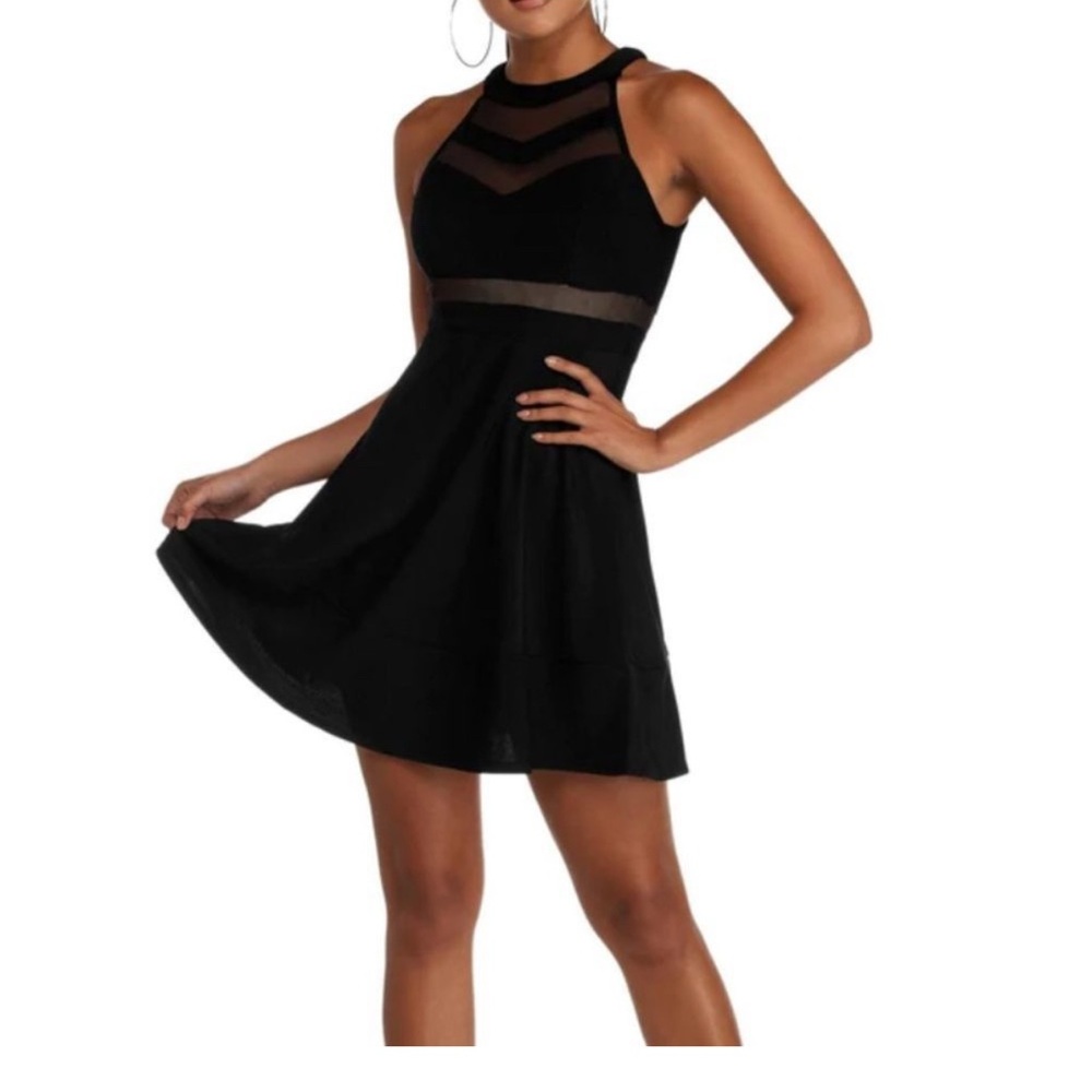 Sz small Elegant Black Sleeveless Dress